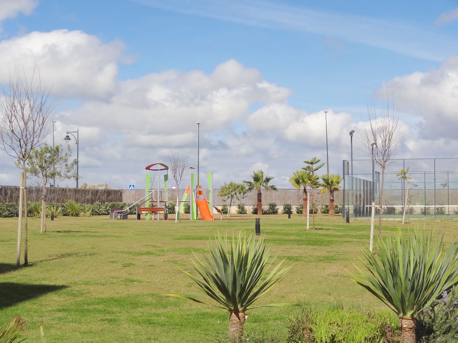 1 Zimmer Strandapartment zu vermieten in Isla Canela mit Pool Garage - 1.500 € (Ref: 7464683)