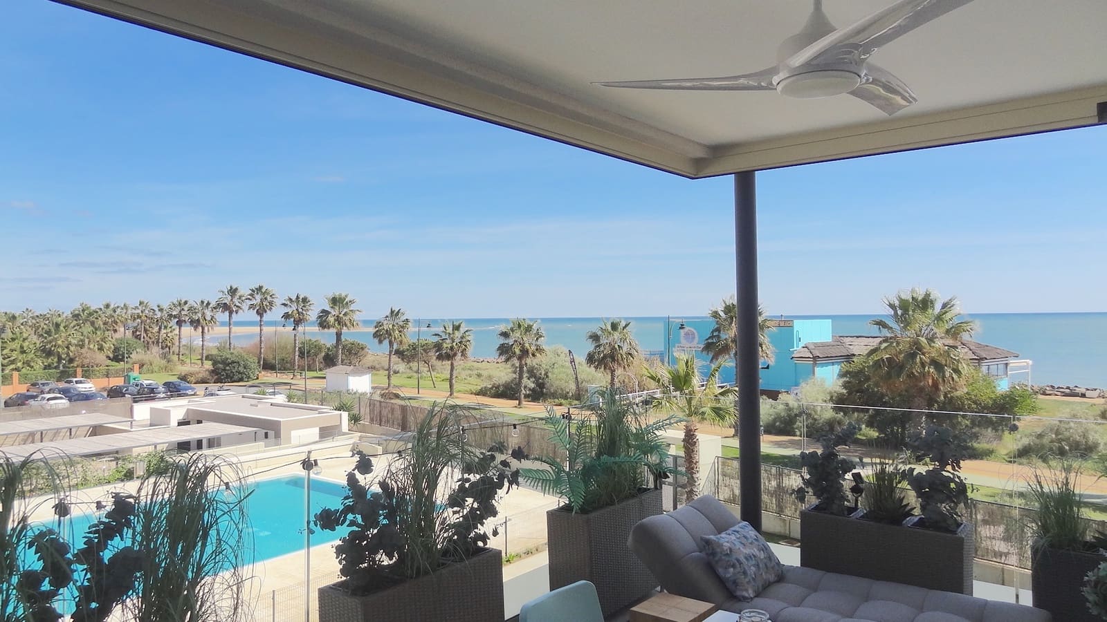 1 Zimmer Strandapartment zu vermieten in Isla Canela mit Pool Garage - 1.500 € (Ref: 7464683)