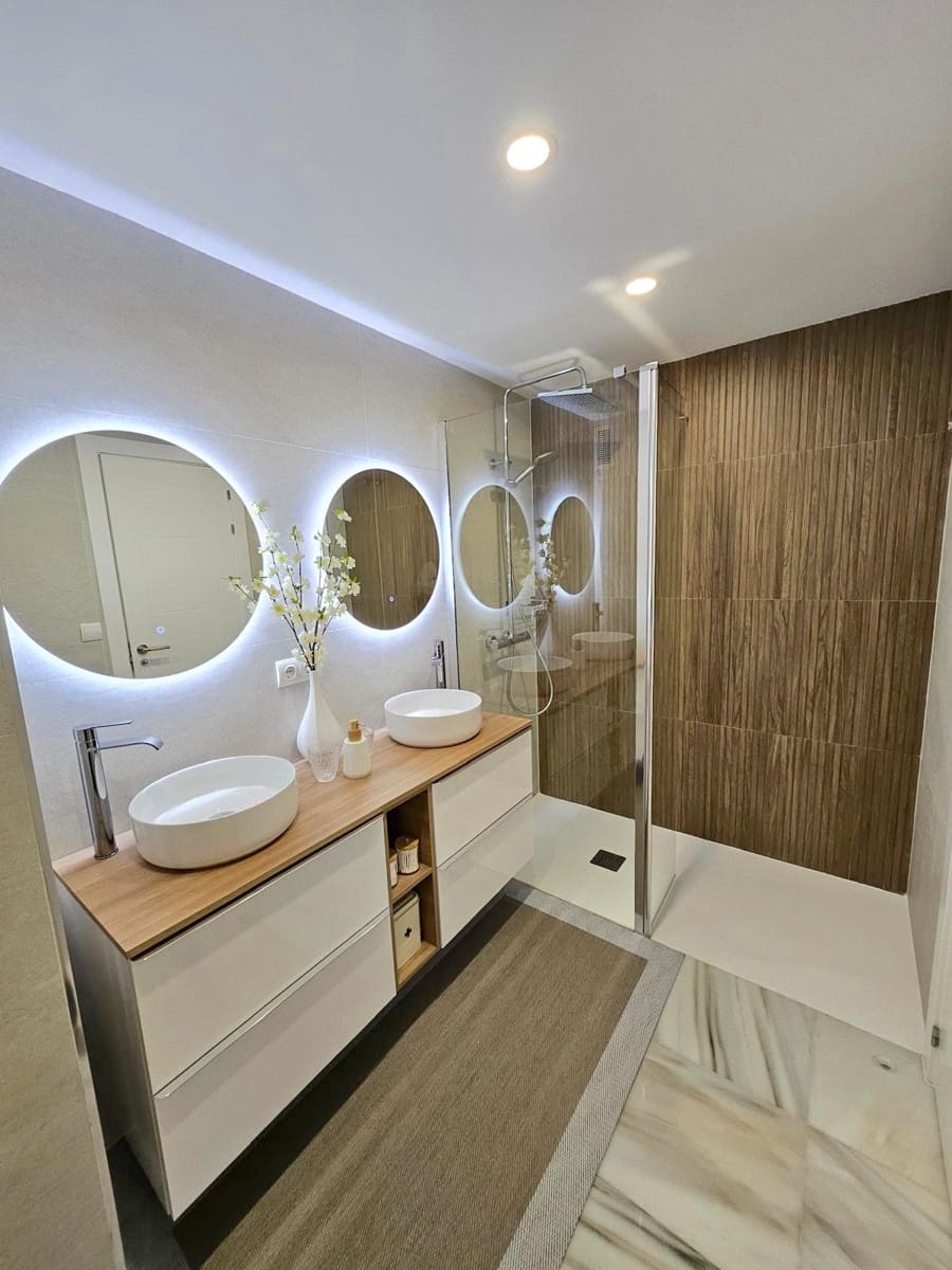 2 sypialnia Apartament do wynajęcia w Marbella z basenem garażem - 1 700 € (Ref: 7797826)