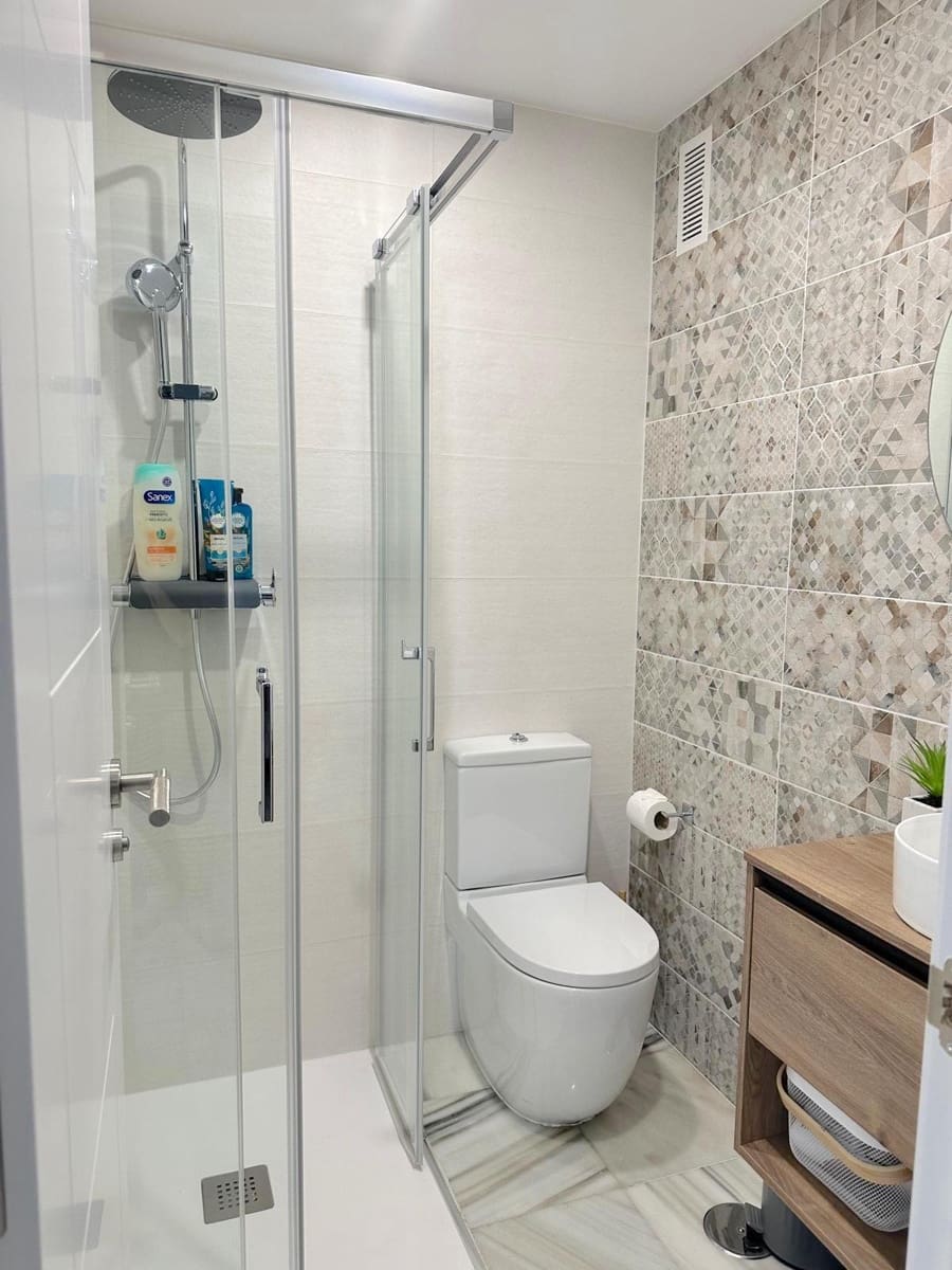 2 sypialnia Apartament do wynajęcia w Marbella z basenem garażem - 1 700 € (Ref: 7797826)