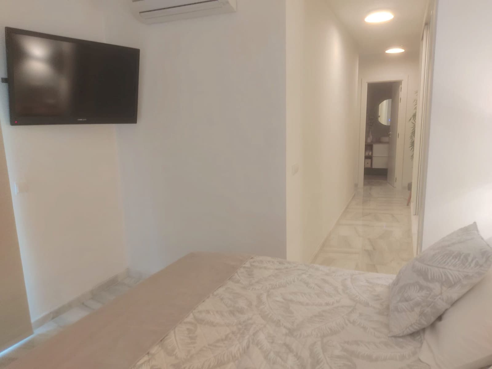 2 sypialnia Apartament do wynajęcia w Marbella z basenem garażem - 1 700 € (Ref: 7797826)