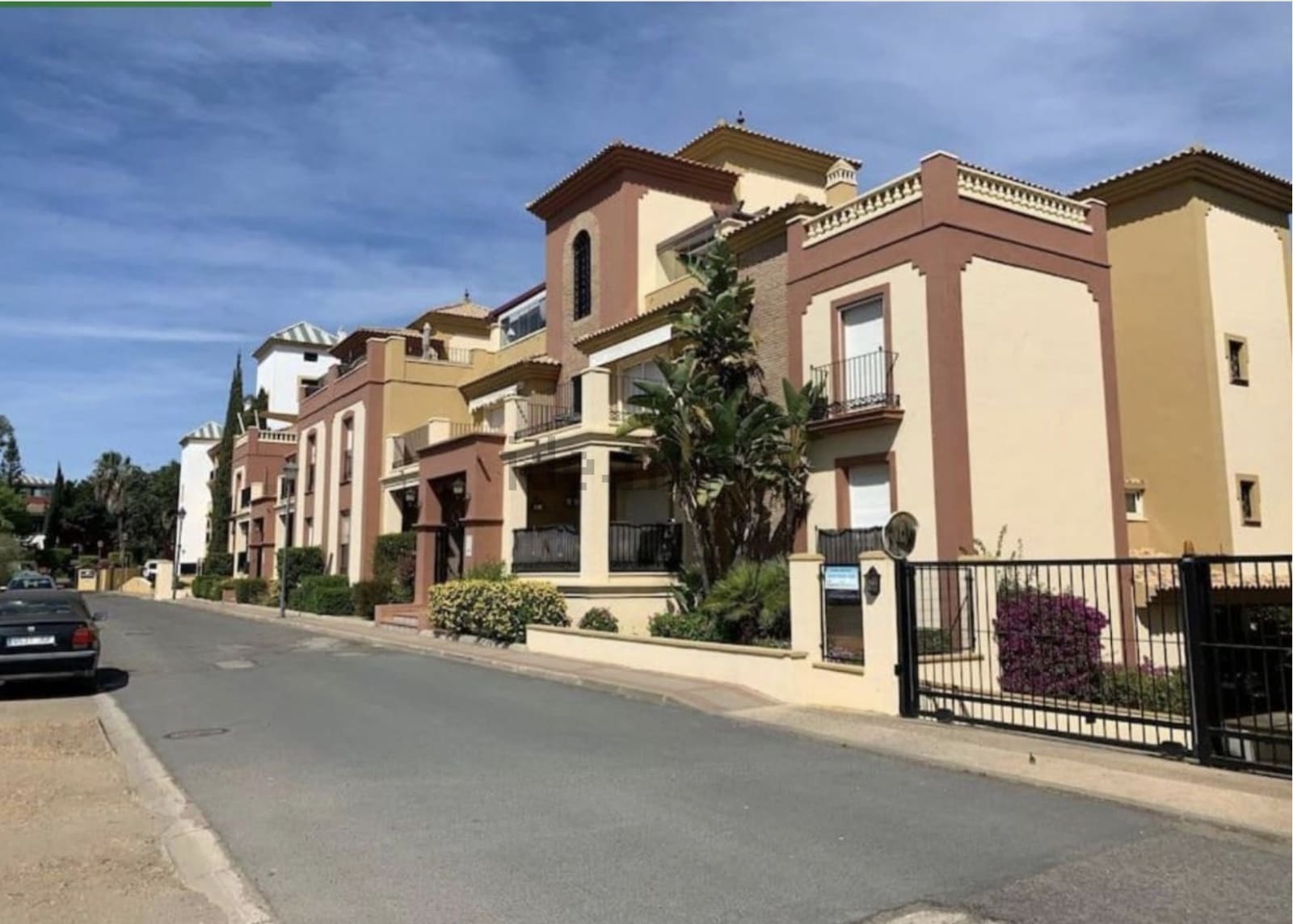 2 bedroom Apartment for sale in Isla Canela with pool garage - € 155,000 (Ref: 8016314)