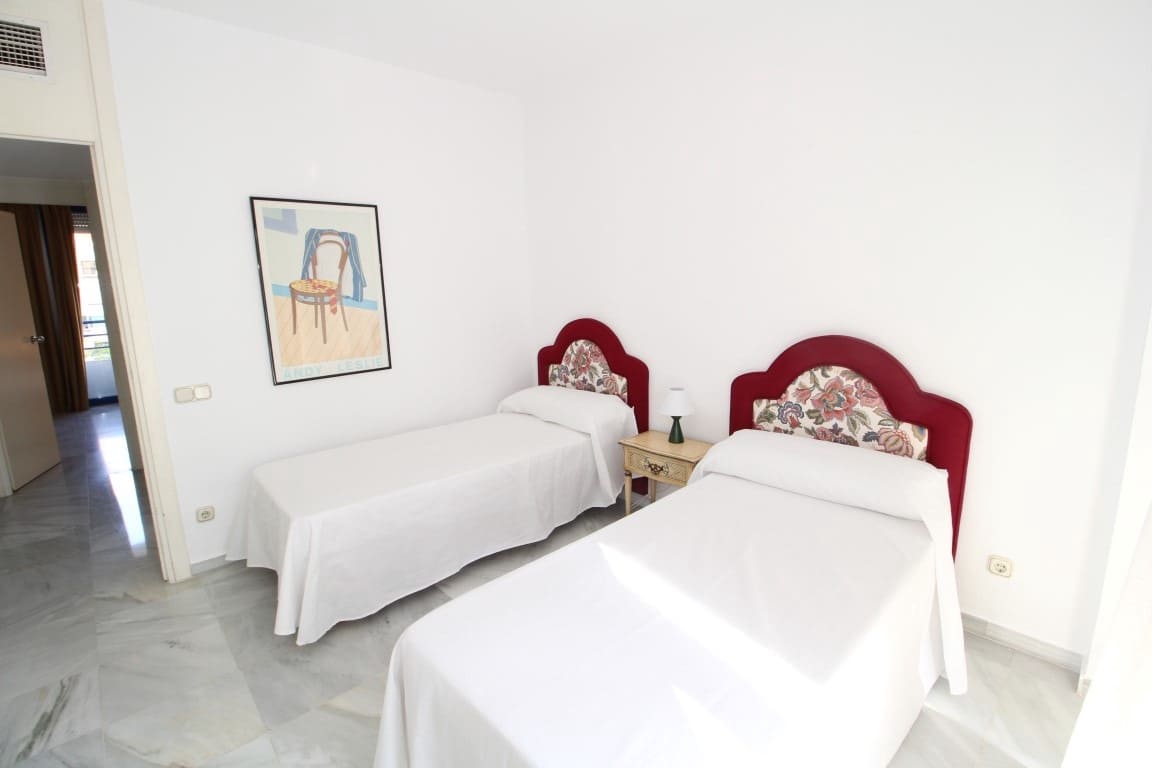 2 quarto Apartamento para arrendar em Marbella com piscina garagem - 1 800 € (Ref: 8325052)