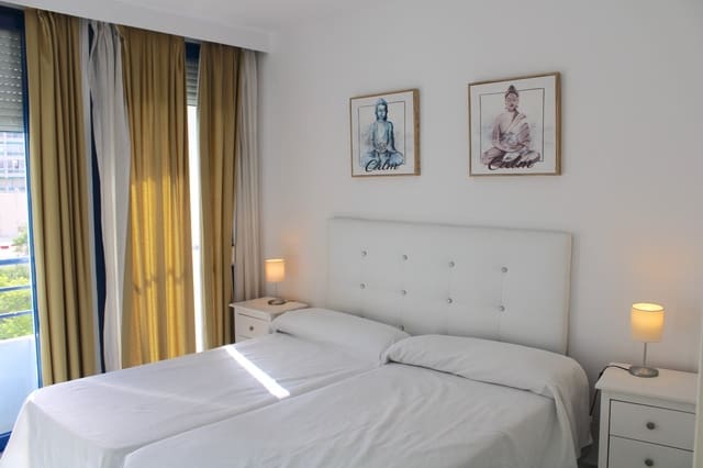 Piso de 2 habitaciones en Marbella Centro, Marbella en alquiler con piscina garaje - 1.800 € (Ref: 8325052)