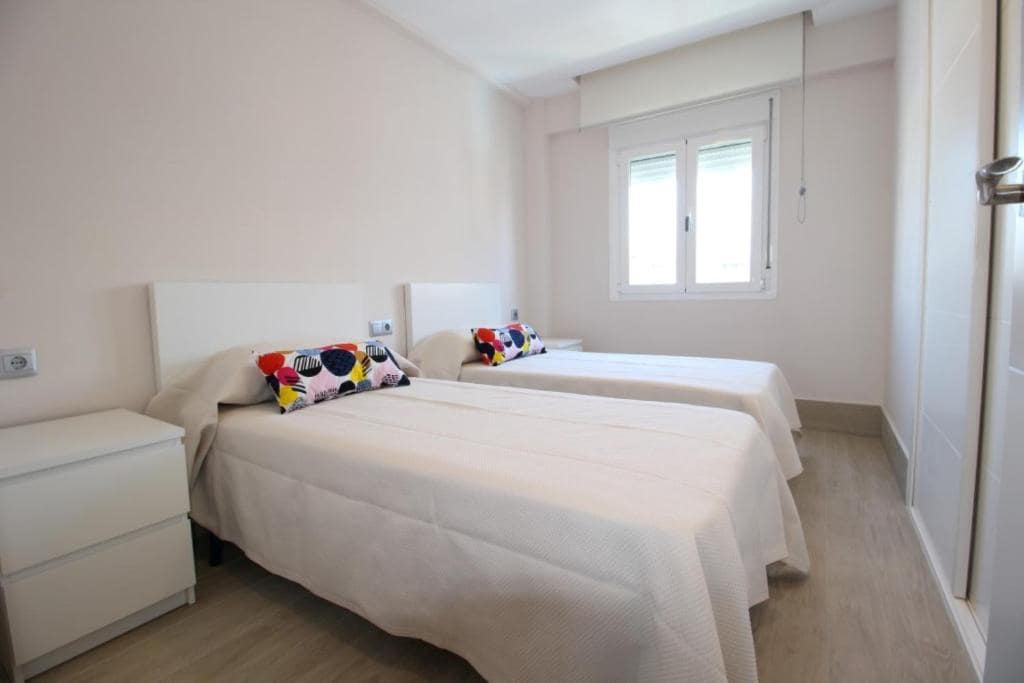 3 makuuhuone Huoneisto vuokrattavana paikassa Marbella mukana uima-altaan 
autotalli - 1 300 € (Ref: 9438258)