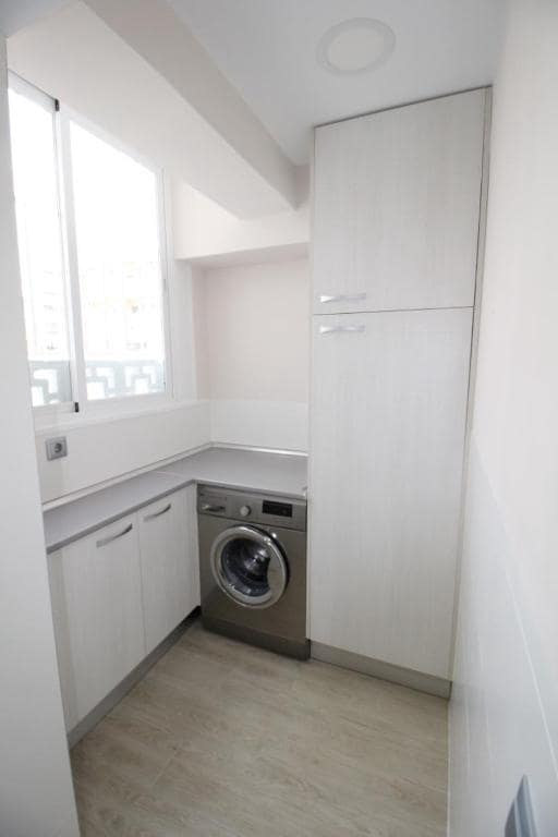 3 makuuhuone Huoneisto vuokrattavana paikassa Marbella mukana uima-altaan 
autotalli - 1 300 € (Ref: 9438258)