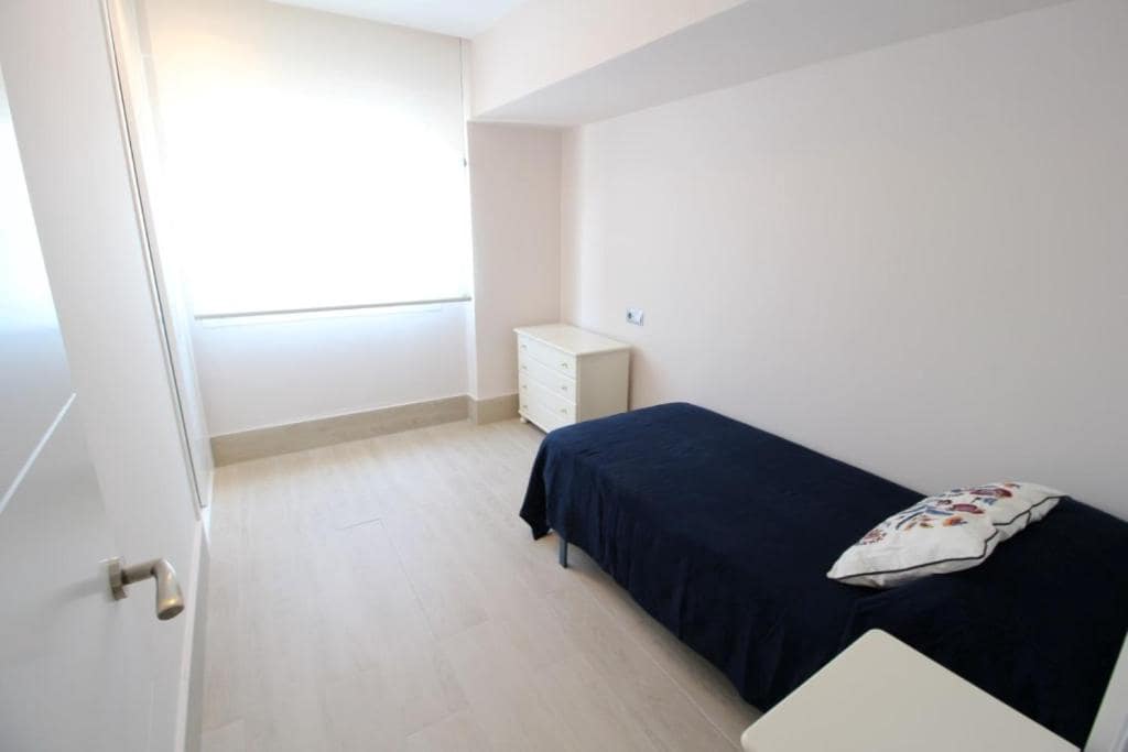 3 makuuhuone Huoneisto vuokrattavana paikassa Marbella mukana uima-altaan 
autotalli - 1 300 € (Ref: 9438258)