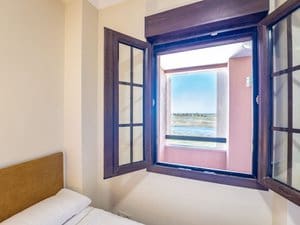 Apartamento de 2 habitaciones en Ayamonte en alquiler con piscina - 600 € (Ref: 9438345)