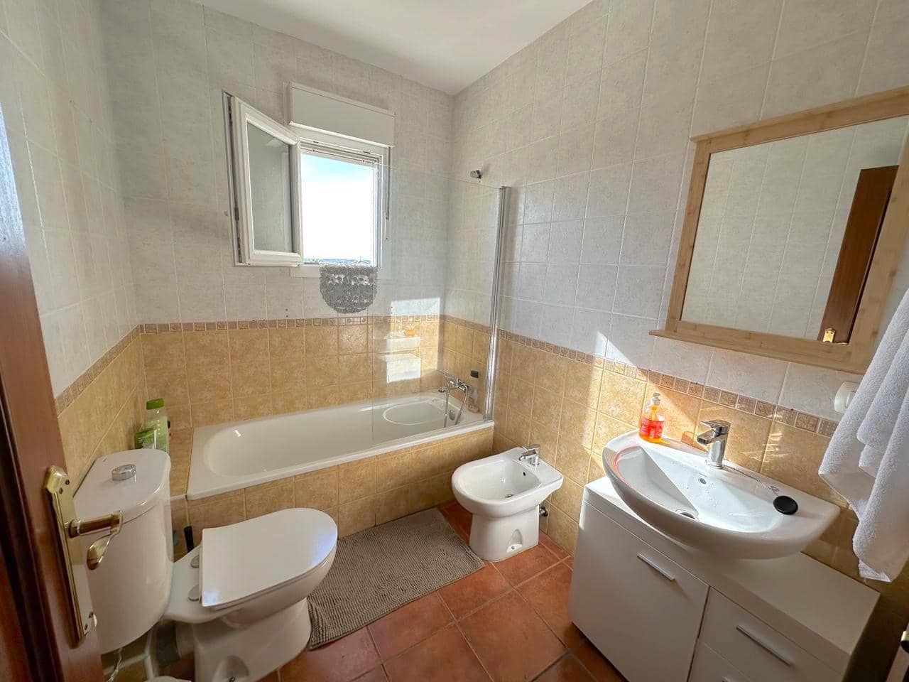 4 sypialnia Dom szeregowy na kwatery wakacyjne w Ayamonte z garażem - 550 € (Ref: 9493907)