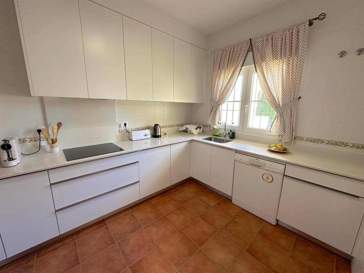 4 sypialnia Dom szeregowy na kwatery wakacyjne w Ayamonte z garażem - 550 € (Ref: 9493907)