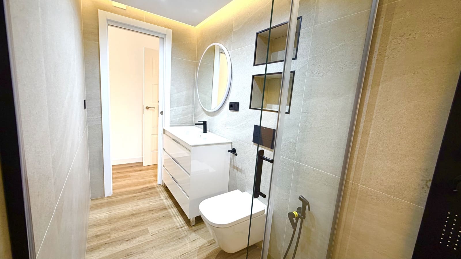 3 bedroom Apartment for sale in Alicante / Alacant city with garage - € 465,000 (Ref: 9958960)