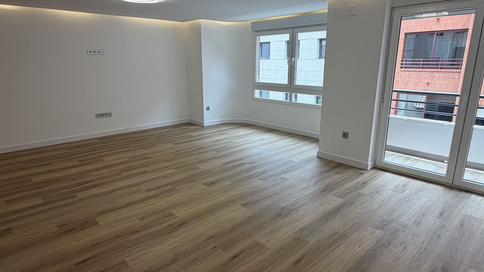 3 bedroom Apartment for sale in Alicante / Alacant city with garage - € 465,000 (Ref: 9958960)