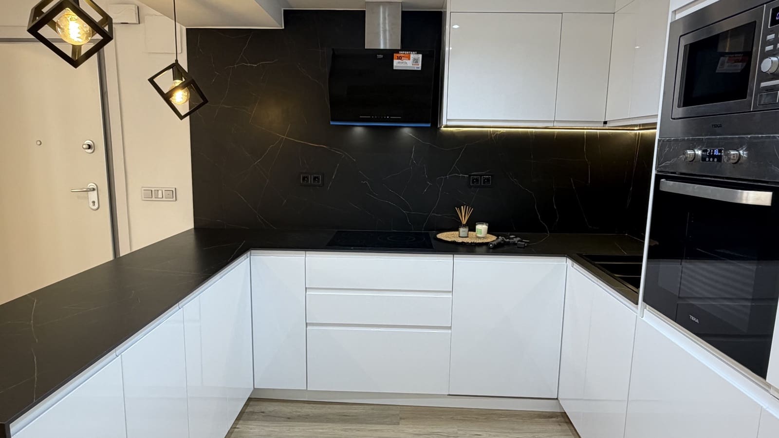 3 bedroom Apartment for sale in Alicante / Alacant city with garage - € 465,000 (Ref: 9958960)