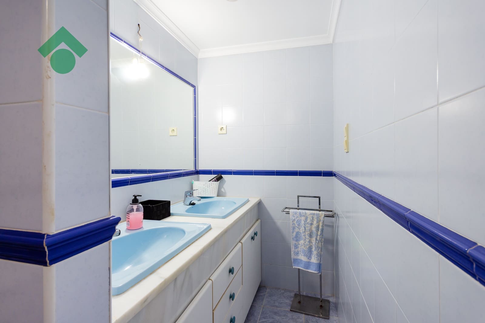3 bedroom Apartment for sale in Almunecar with garage - € 639,900 (Ref: 10037697)