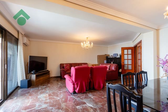 3 bedroom Apartment for sale in Almuñécar with garage - € 639,900 (Ref: 10037697)