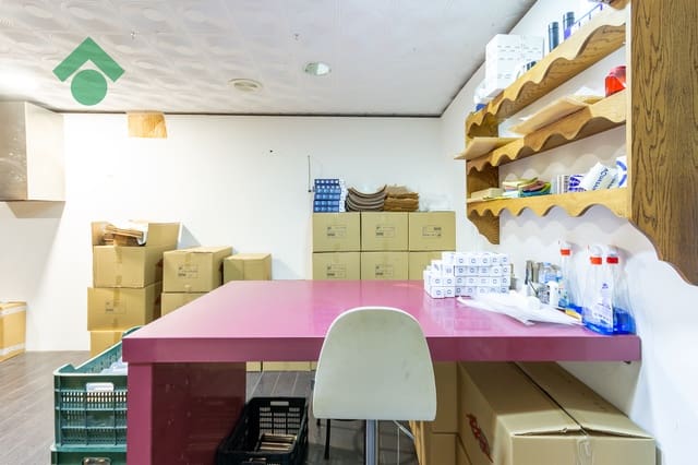 Comercial para venda em Almuñécar - 74 900 € (Ref: 10037698)