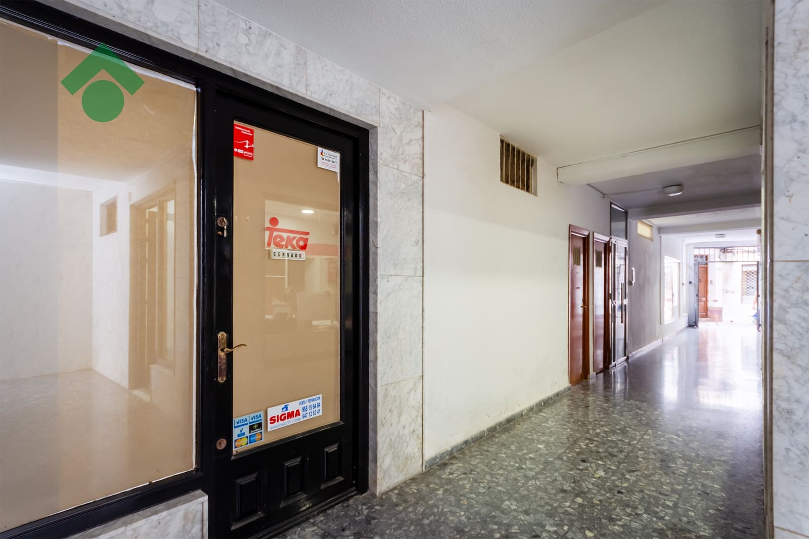 Comercial para venda em Almunecar - 74 900 € (Ref: 10037698)