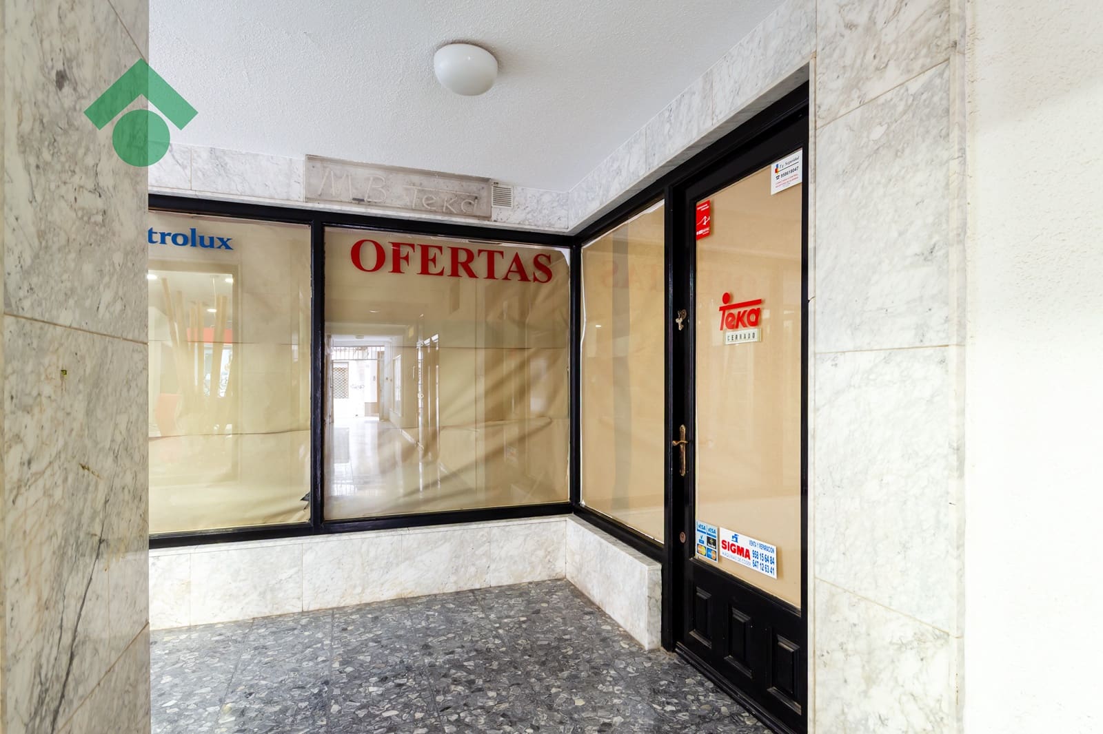Comercial para venda em Almunecar - 74 900 € (Ref: 10037698)