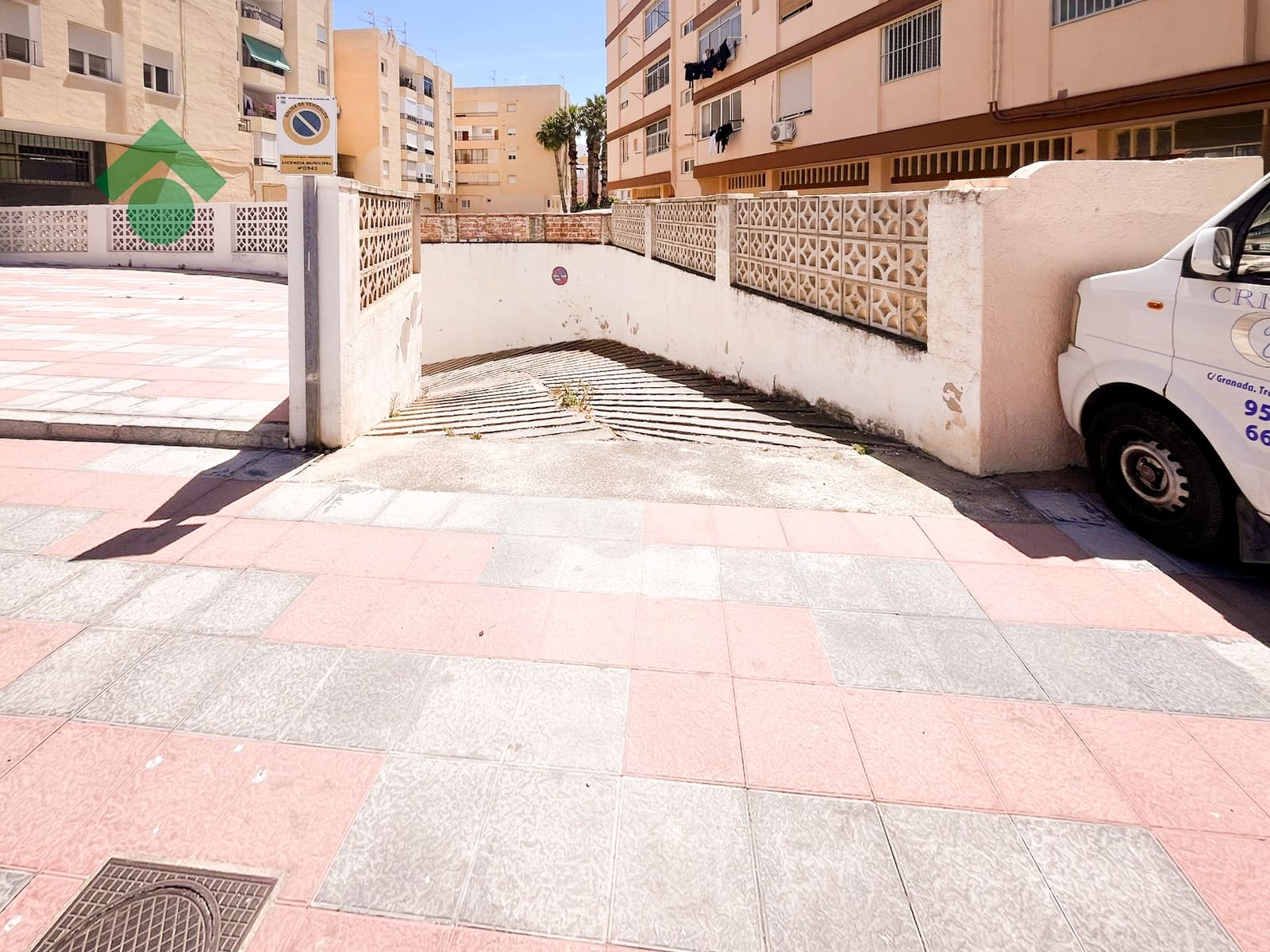 Garage for sale in Almunecar - € 25,900 (Ref: 10037700)