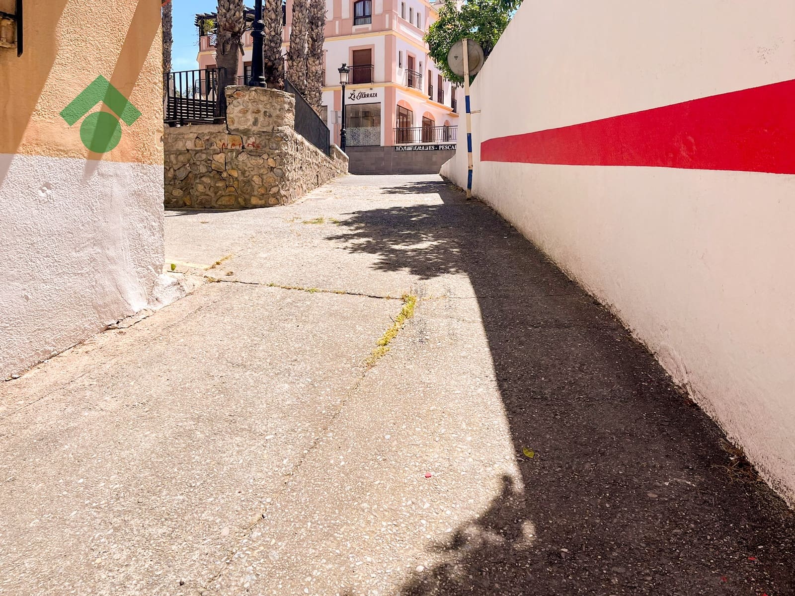 Garage for sale in Almunecar - € 25,900 (Ref: 10037700)