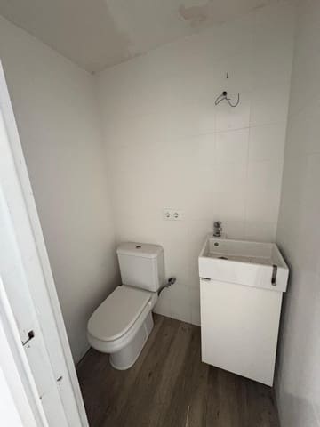 Comercial para venda em Almuñécar com garagem - 159 900 € (Ref: 10037702)