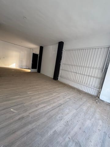 Comercial para venda em Almuñécar com garagem - 159 900 € (Ref: 10037702)