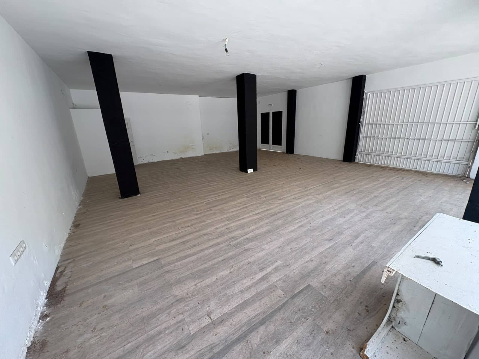 Comercial para venda em Almunecar com garagem - 159 900 € (Ref: 10037702)