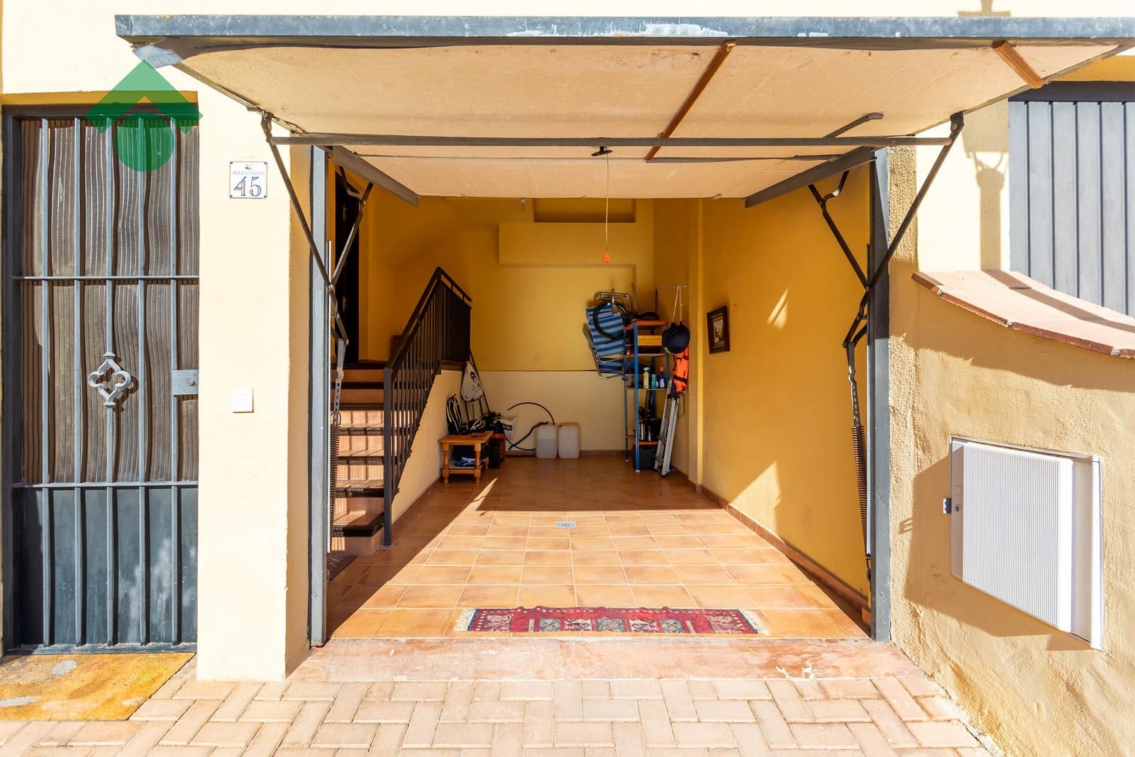 3 slaapkamer Rijtjeshuis te koop in Almunecar met garage - € 290.000 (Ref: 10148187)
