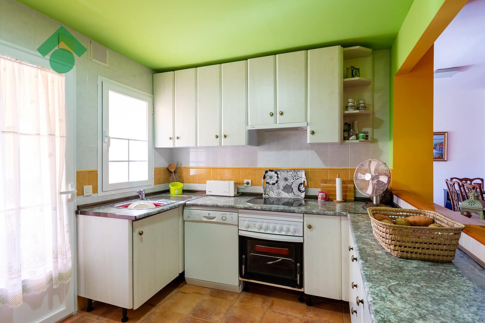 3 slaapkamer Rijtjeshuis te koop in Almunecar met garage - € 290.000 (Ref: 10148187)