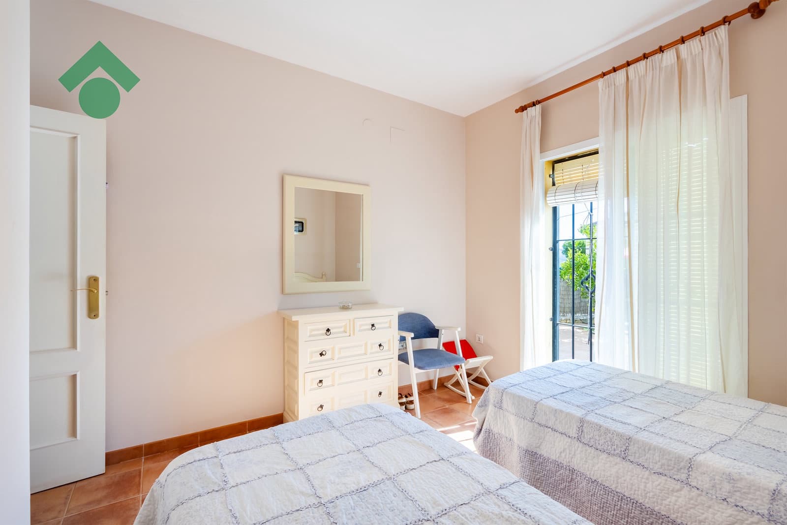 3 slaapkamer Rijtjeshuis te koop in Almunecar met garage - € 290.000 (Ref: 10148187)