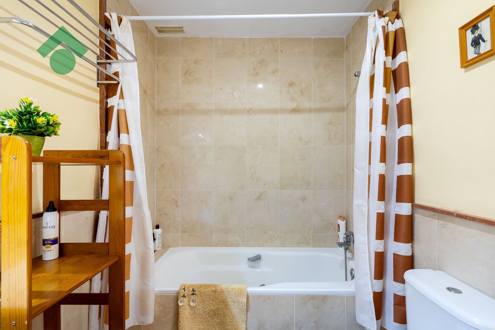 3 slaapkamer Rijtjeshuis te koop in Almunecar met garage - € 290.000 (Ref: 10148187)