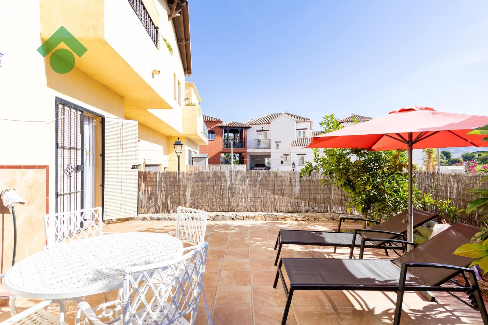 3 slaapkamer Rijtjeshuis te koop in Almunecar met garage - € 290.000 (Ref: 10148187)