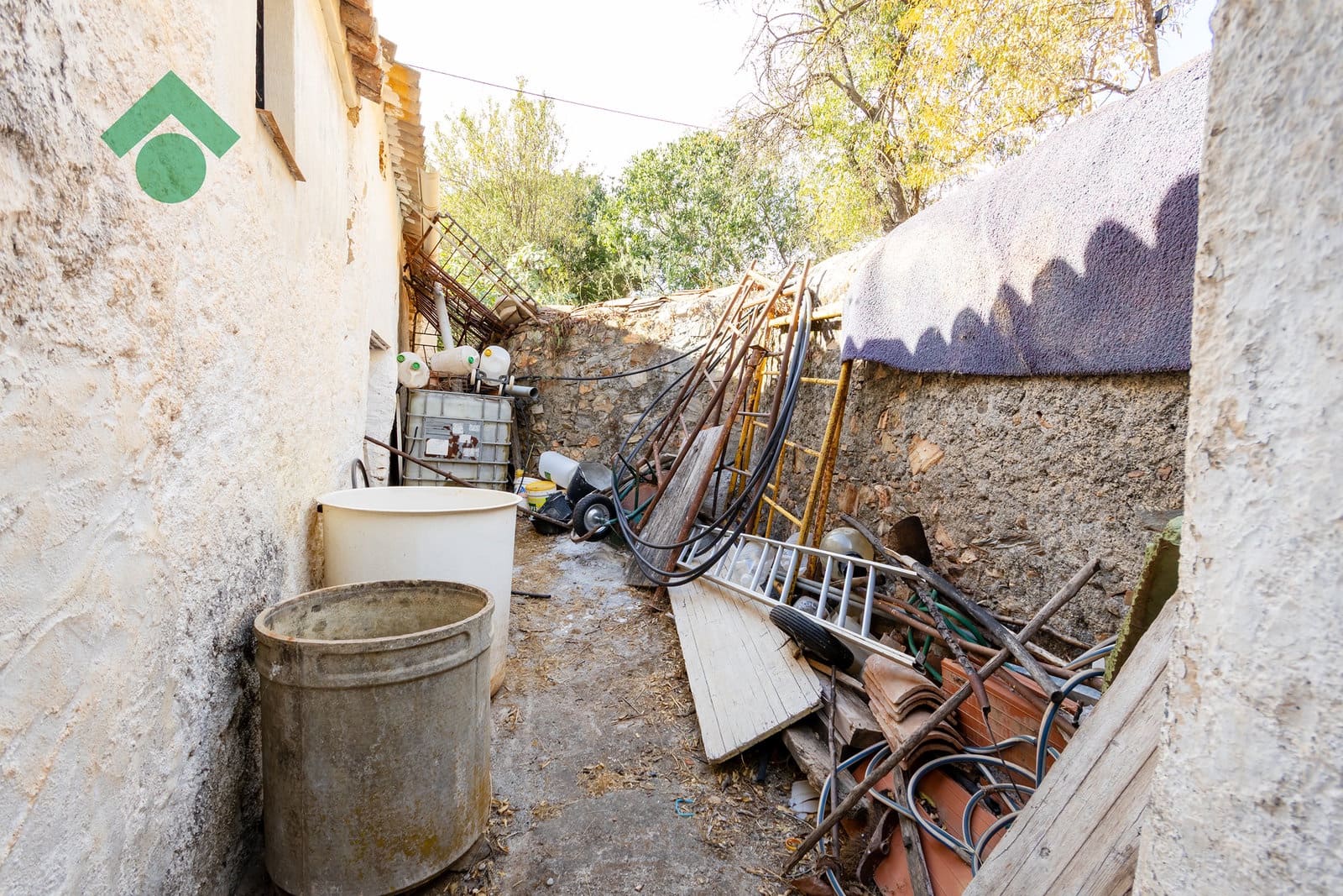 Finca/Casa Rural de 4 habitaciones en Almuñécar en venta con garaje - 99.900 € (Ref: 10165579)