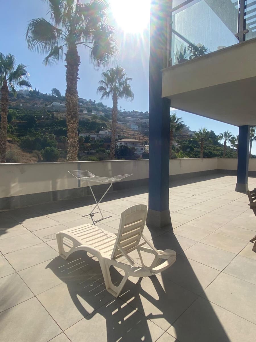 2 soveværelse Lejlighed til leje i Almunecar med swimmingpool garage - € 1.000 (Ref: 10176198)