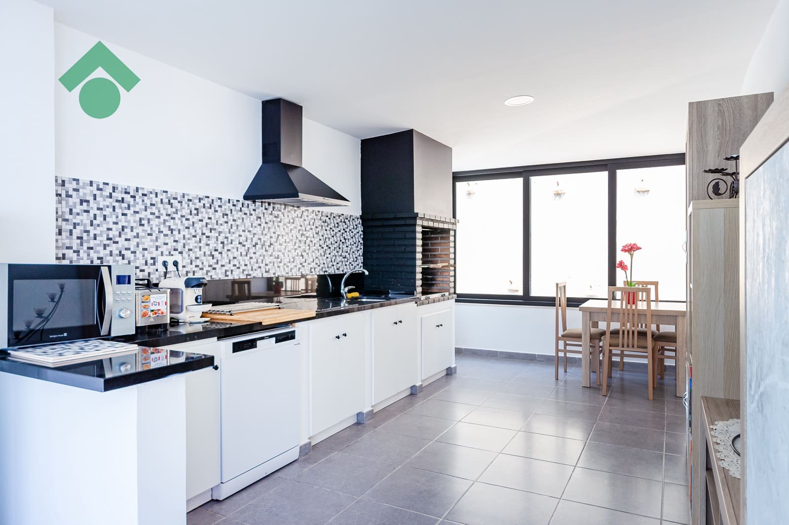 3 soveværelse Villa til salg i Almunecar med swimmingpool - € 449.900 (Ref: 8969757)