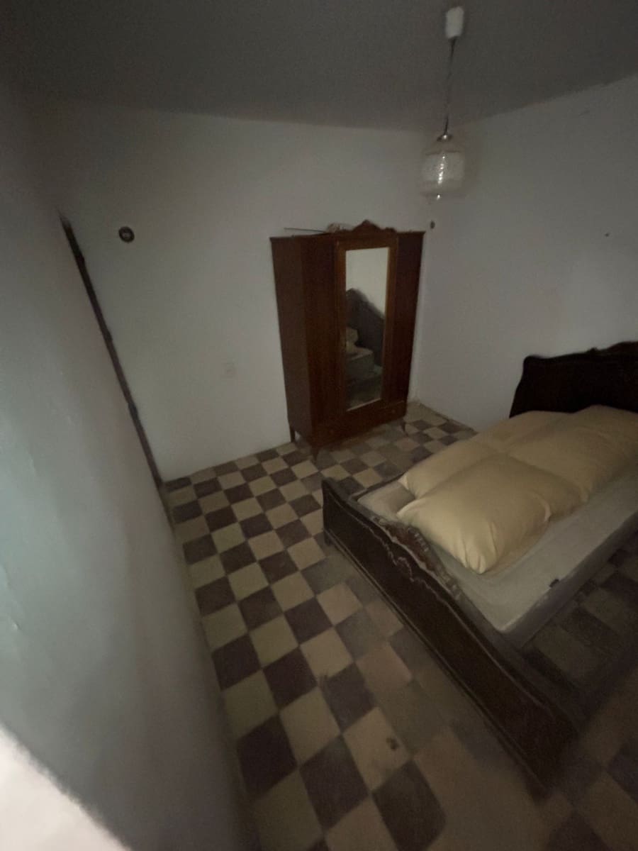 4 soveværelse Byhus til salg i Almunecar - € 55.000 (Ref: 9163222)