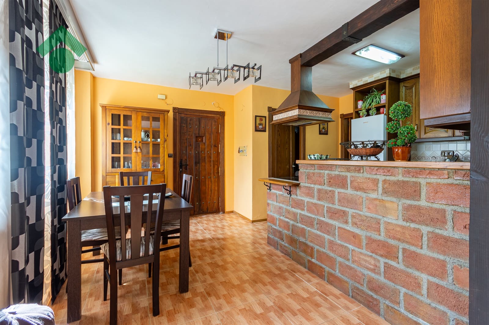 2 soverom Leilighet til salgs i Almunecar med svømmebasseng garasje - € 189 900 (Ref: 9168872)