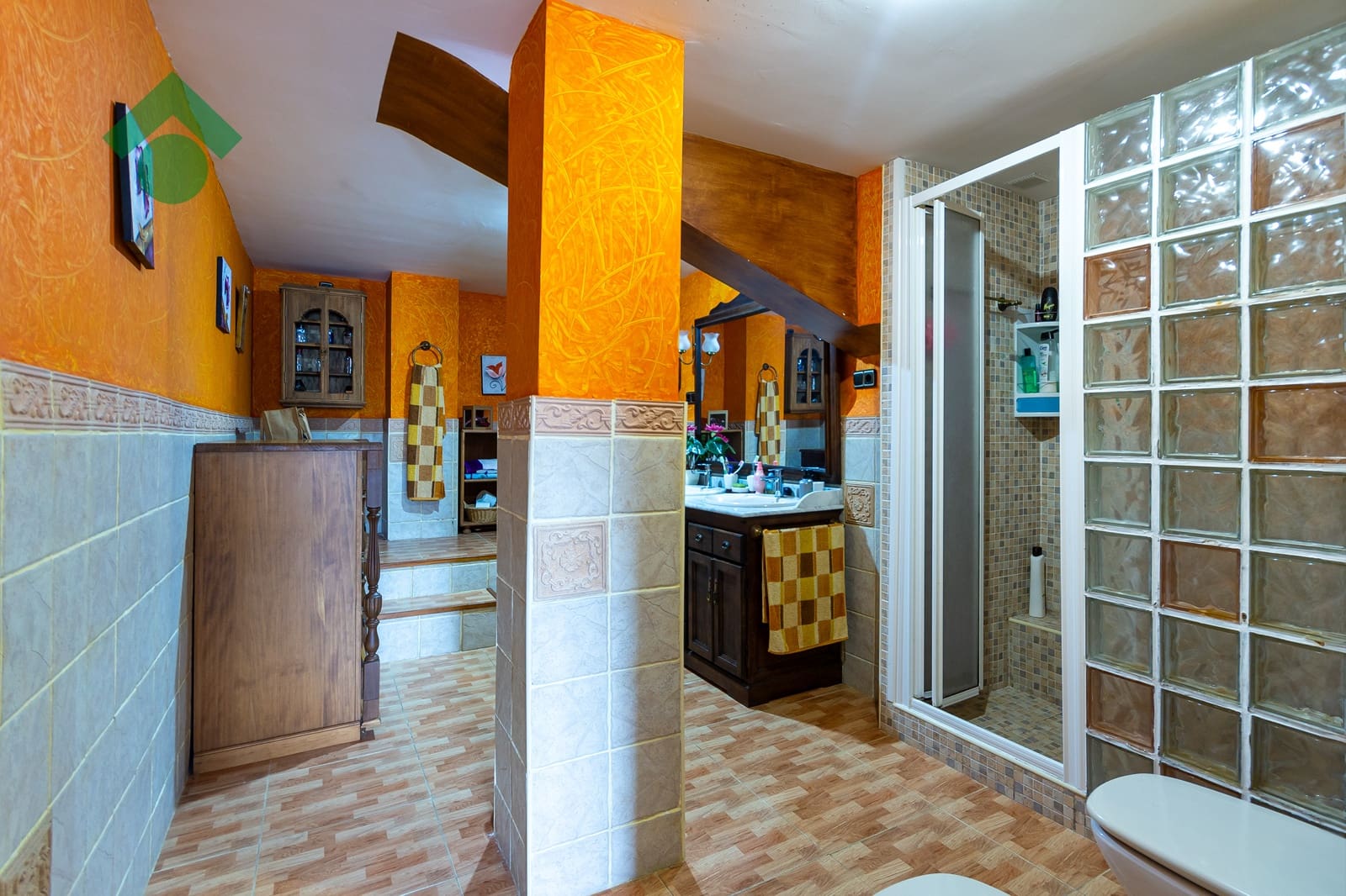 2 soverom Leilighet til salgs i Almunecar med svømmebasseng garasje - € 189 900 (Ref: 9168872)