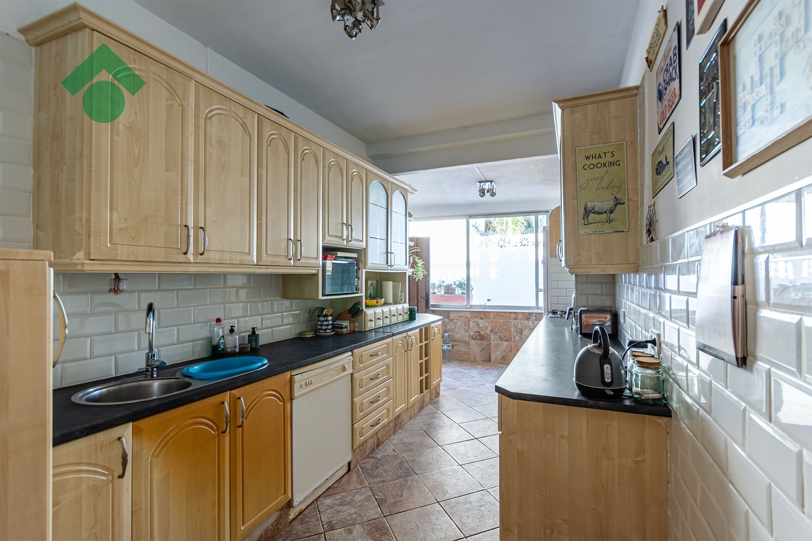 7 soverom Villa til salgs i Almunecar med svømmebasseng garasje - € 590 000 (Ref: 9344090)