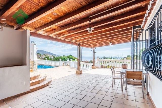 Apartamento de 6 habitaciones en Almuñécar en venta con piscina garaje - 899.000 € (Ref: 9344091)