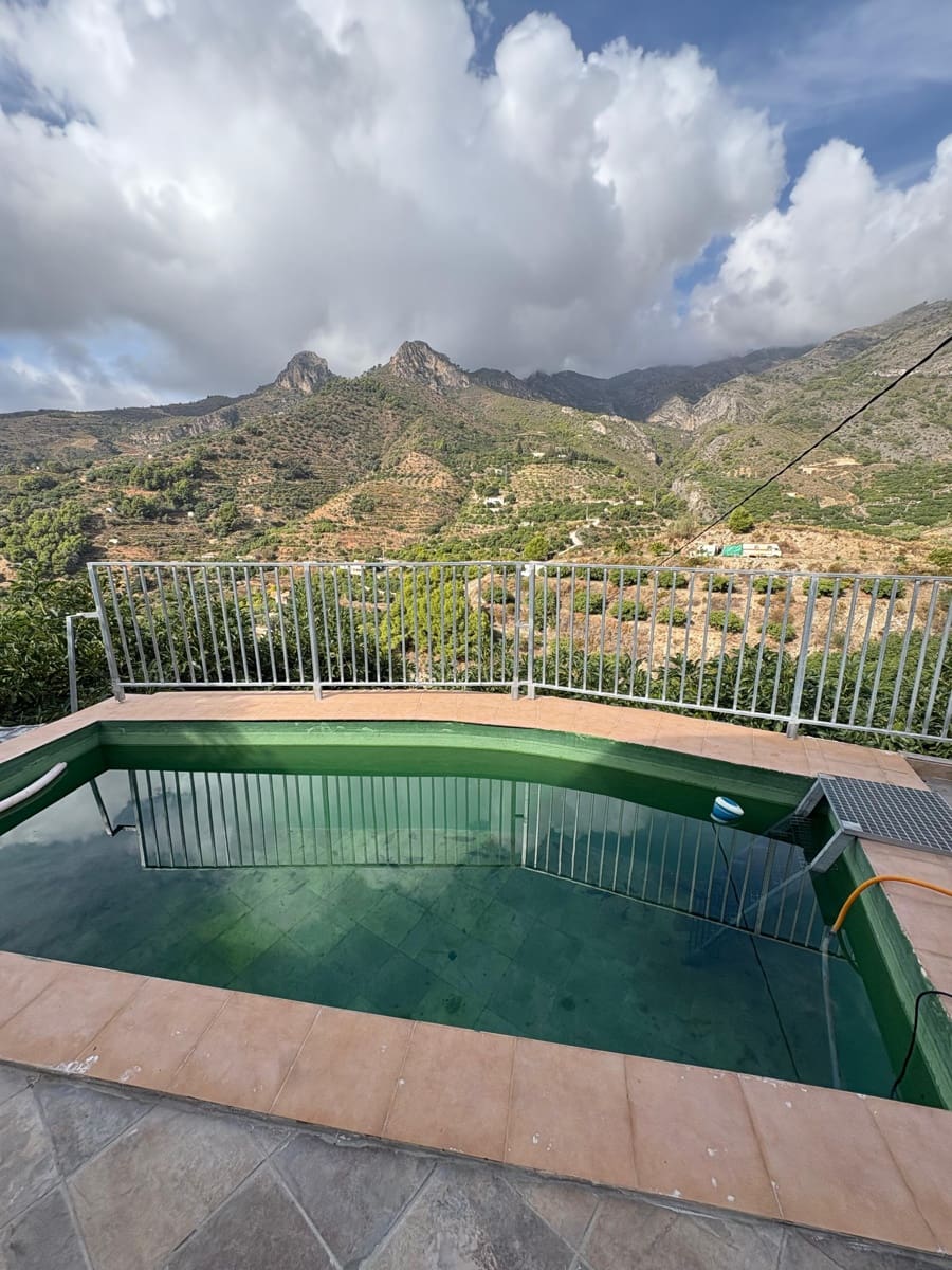 2 soverom Finca/Herregård til salgs i Almunecar med svømmebasseng garasje - € 299 900 (Ref: 9449865)