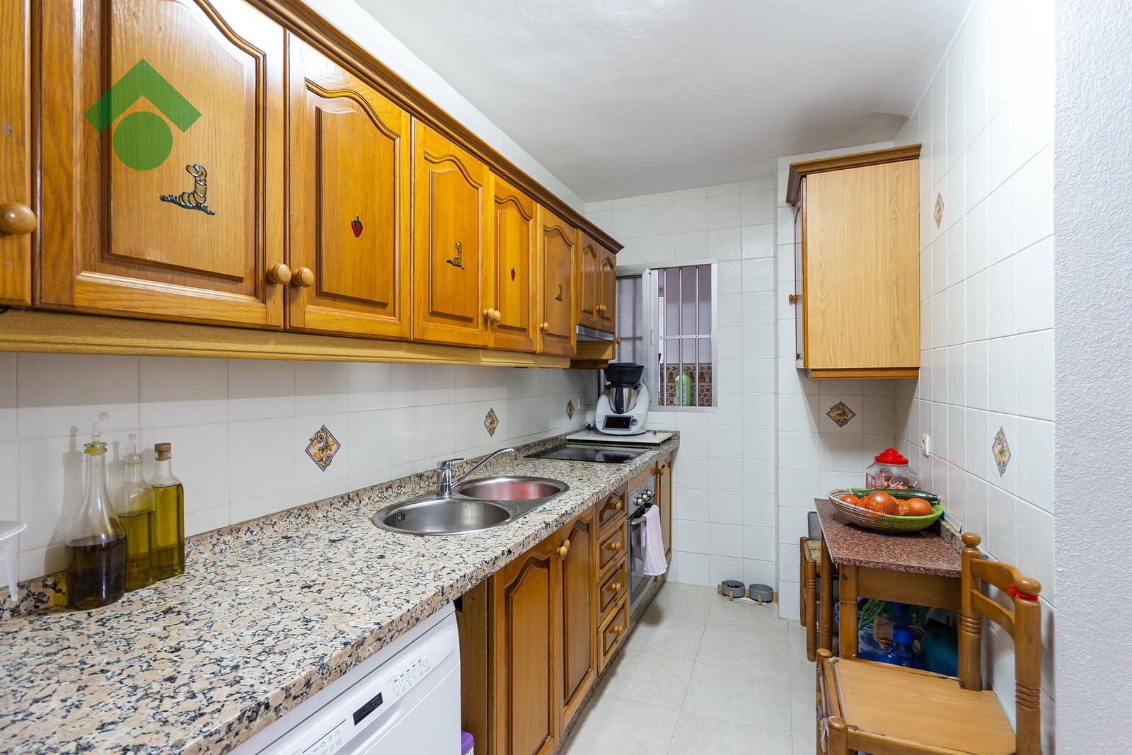 4 bedroom Terraced Villa for sale in Almunecar - € 189,900 (Ref: 9606997)