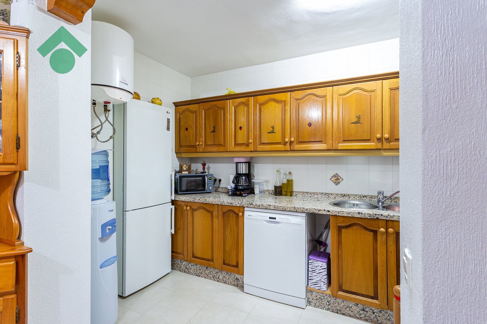 4 bedroom Terraced Villa for sale in Almunecar - € 189,900 (Ref: 9606997)