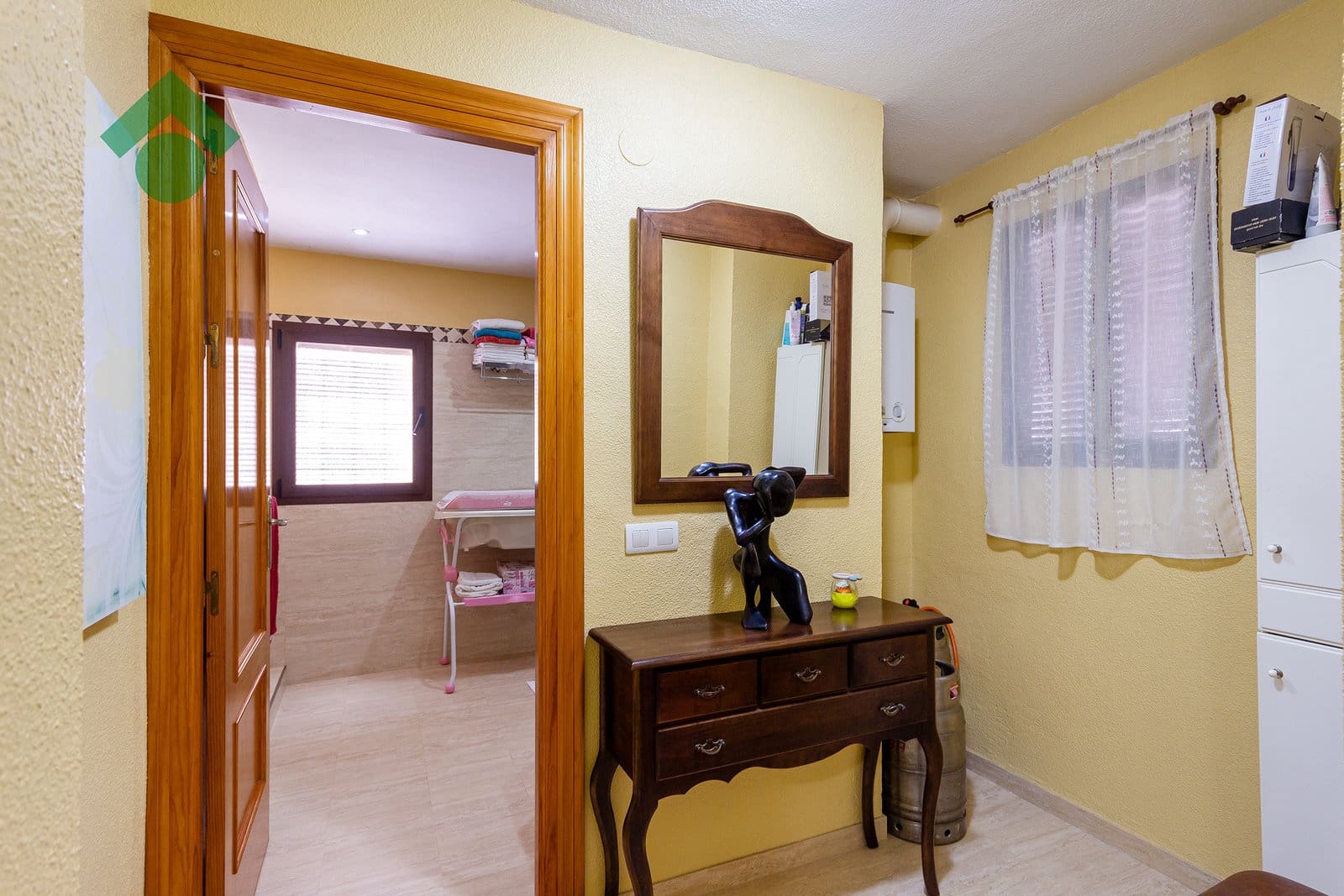 4 bedroom Terraced Villa for sale in Almunecar - € 189,900 (Ref: 9606997)