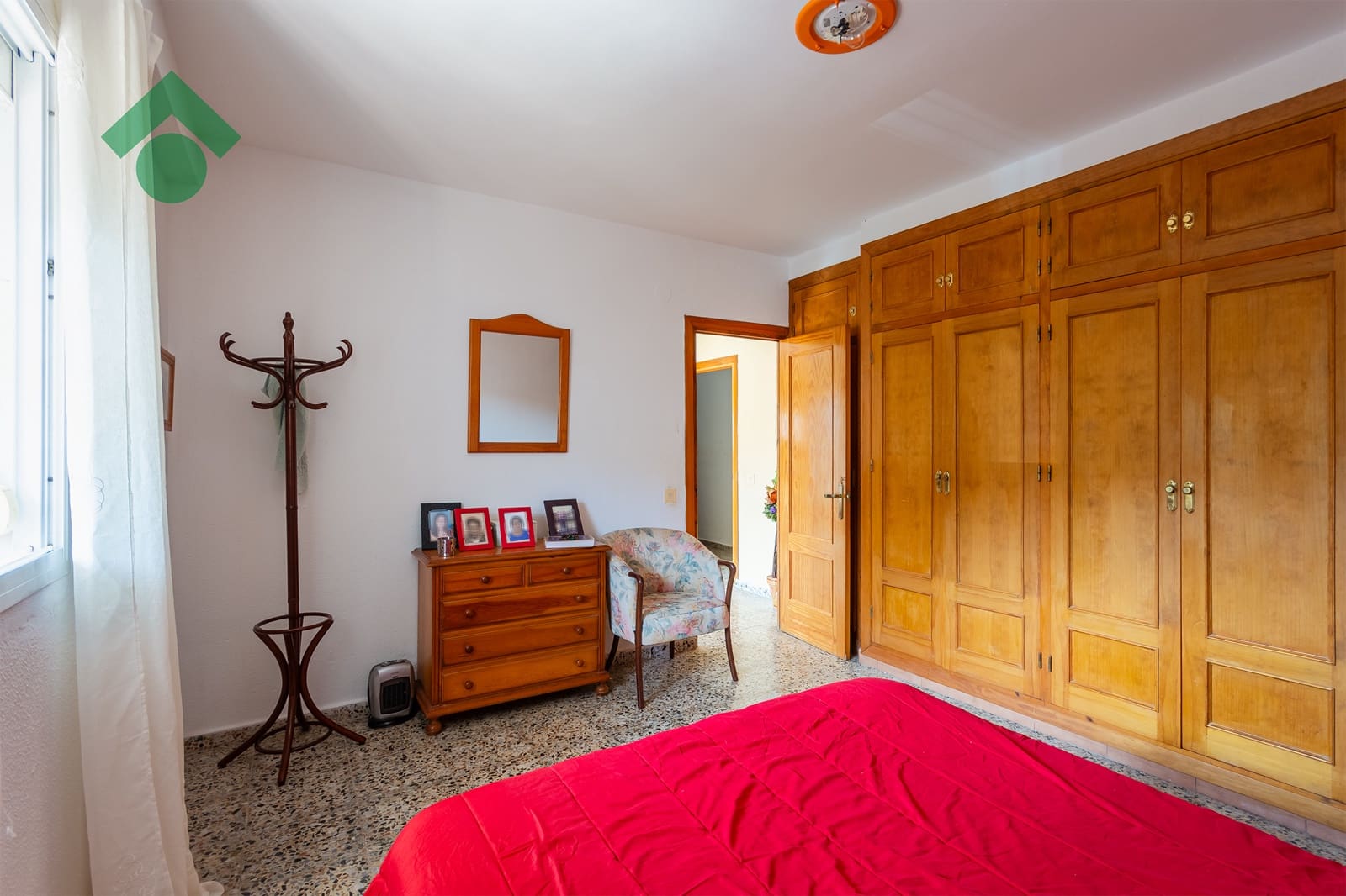 Chalet de 6 habitaciones en Almuñécar en venta con garaje - 499.900 € (Ref: 9645818)