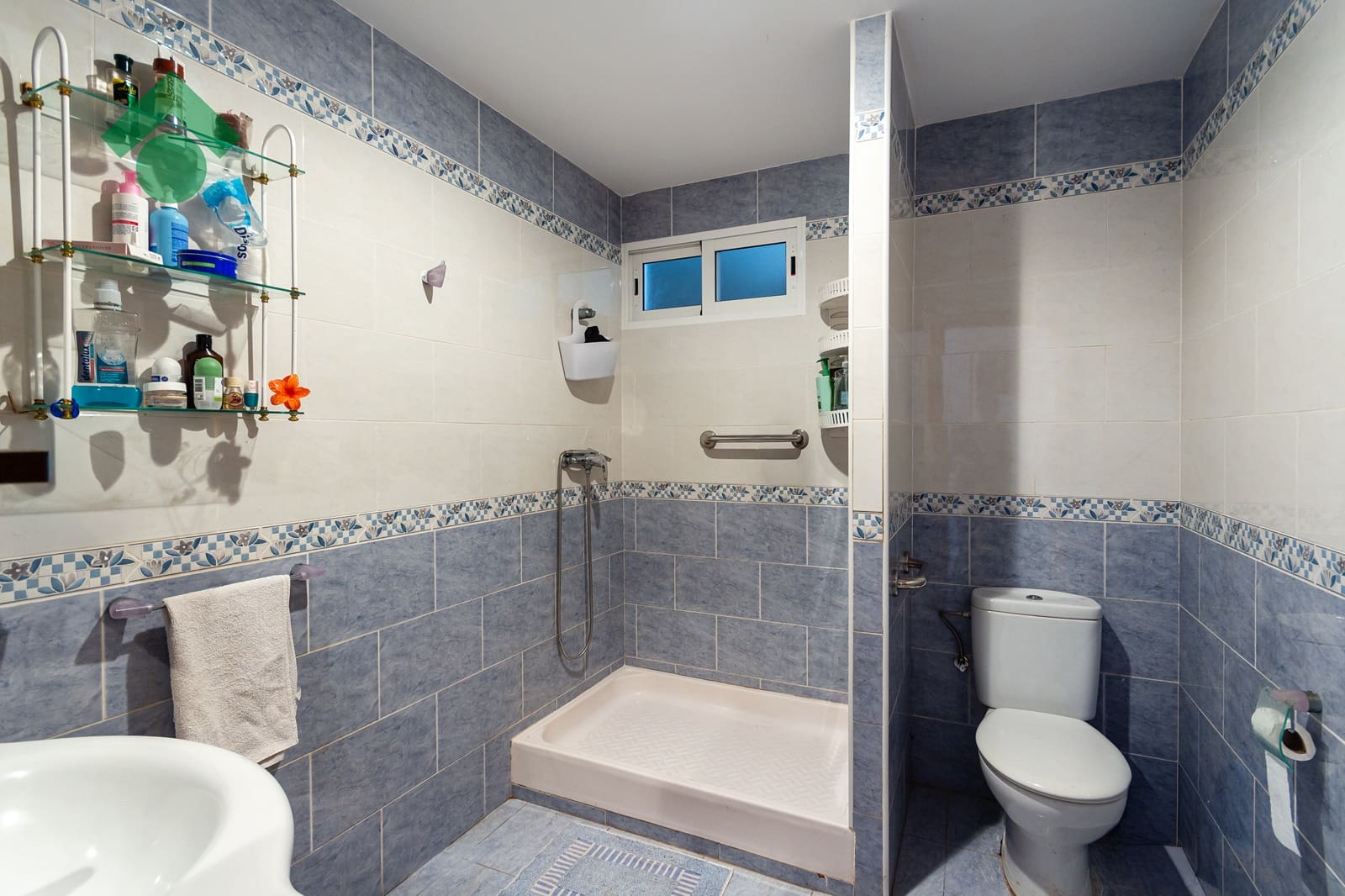 Chalet de 6 habitaciones en Almuñécar en venta con garaje - 499.900 € (Ref: 9645818)