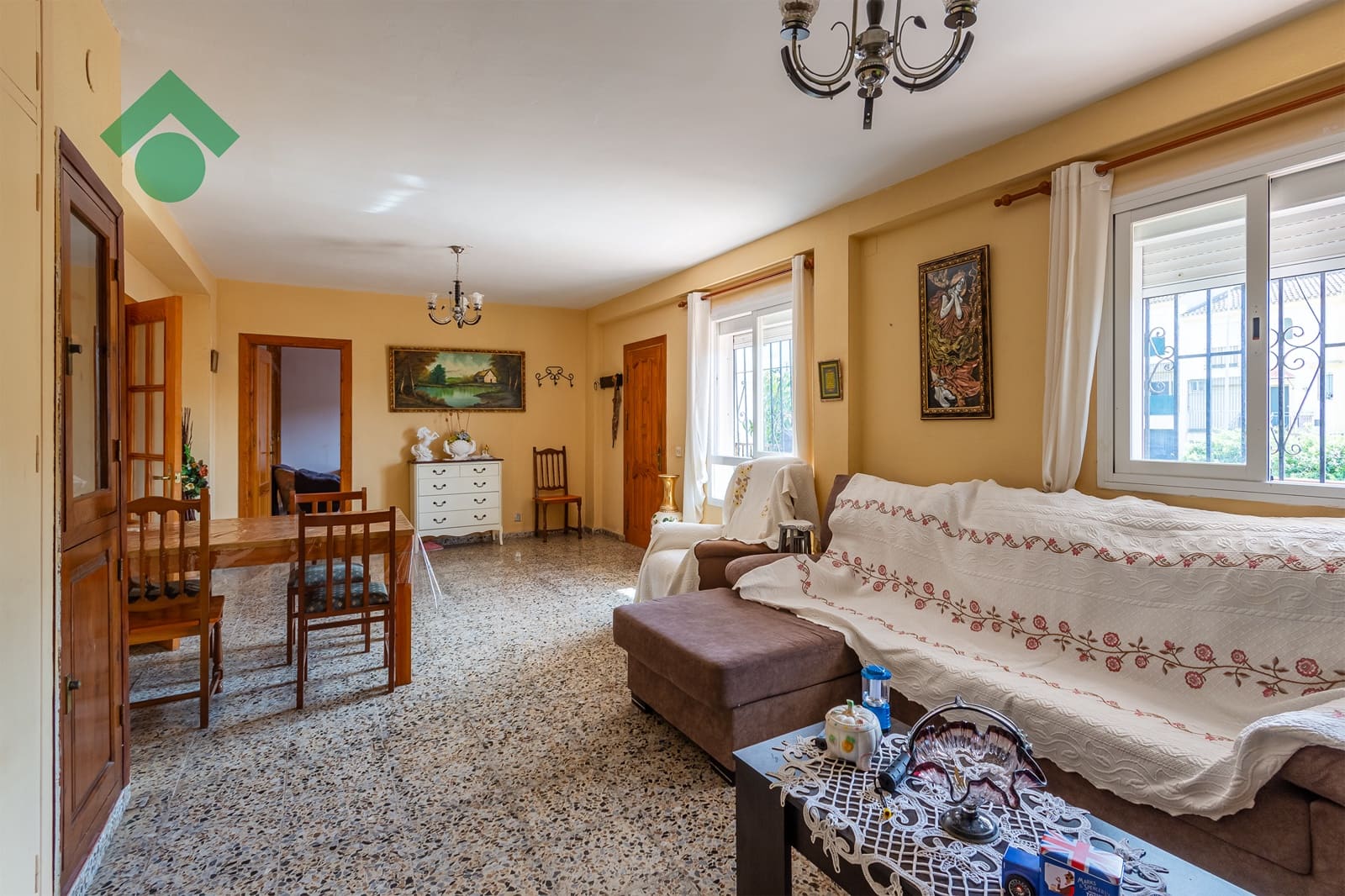 Chalet de 6 habitaciones en Almuñécar en venta con garaje - 499.900 € (Ref: 9645818)