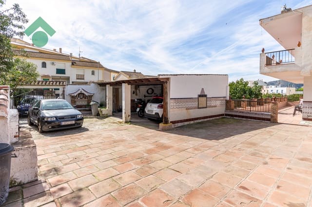 Chalet de 6 habitaciones en Almuñécar en venta con garaje - 499.900 € (Ref: 9645818)