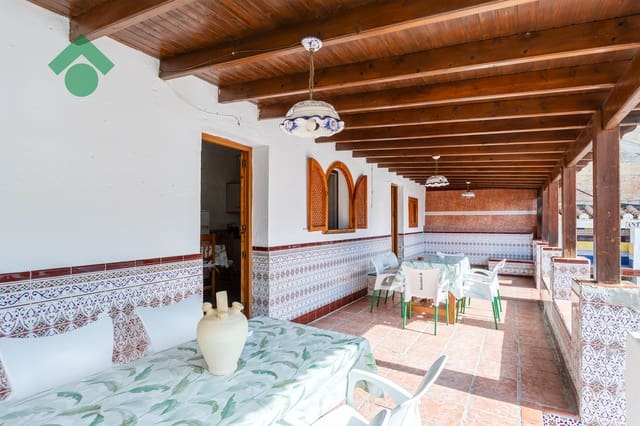 Chalet de 6 habitaciones en Almuñécar en venta con garaje - 499.900 € (Ref: 9645818)