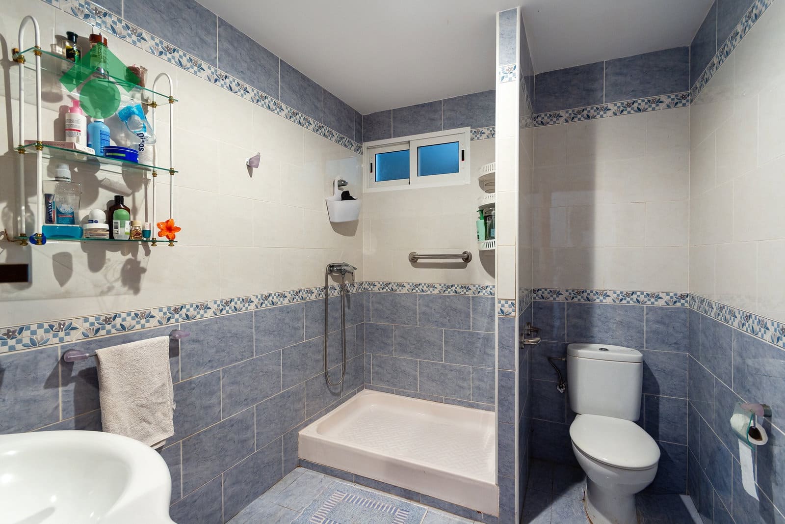 Chalet de 6 habitaciones en Almuñécar en venta con garaje - 499.900 € (Ref: 9645818)